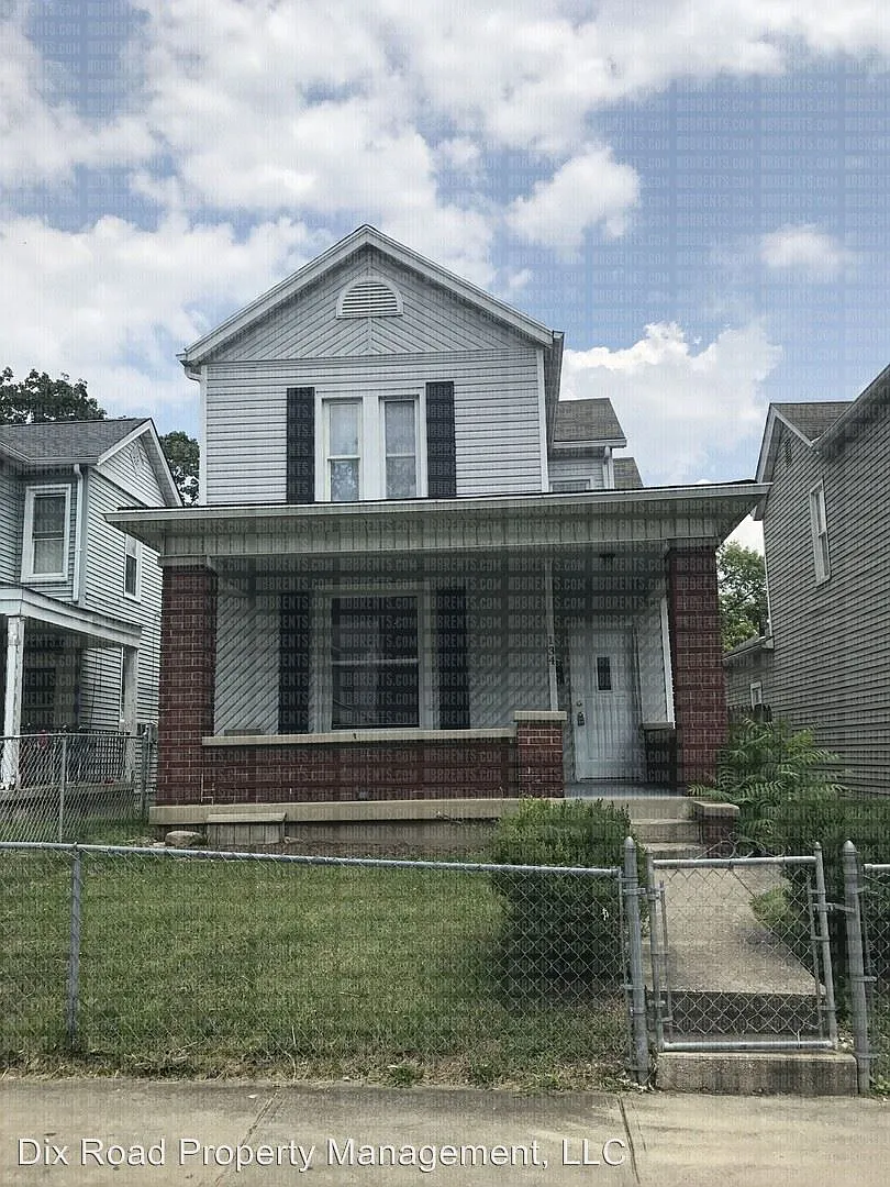 134 Sherman Ave photo 1