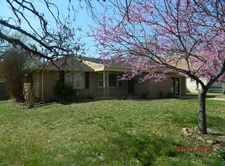 1407 Cherry St, Winfield, KS 67156