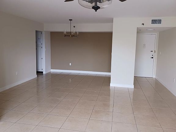 5th image of 656 NE 1st St #3