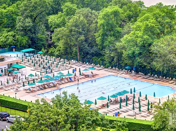 5700 Arlington Avenue image 15 of 18