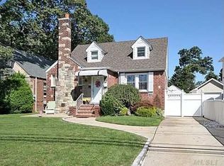 2559 Beltagh Ave, Bellmore, NY 11710