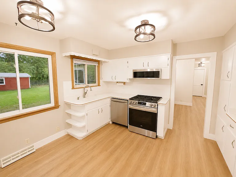 3600 Goetz Dr — Photo 12
