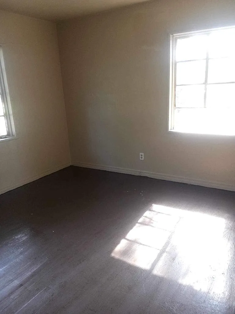 1048 Winn Street - 1 — Photo 4
