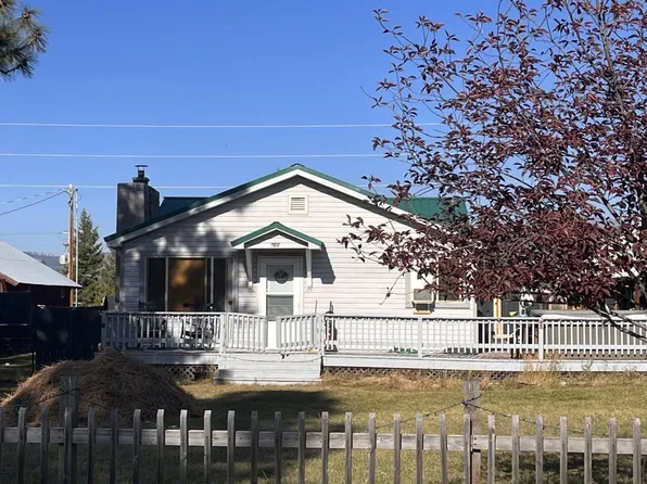 600 Riverview Dr, Seeley Lake, MT 59868