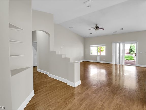 4th image of 1052 Augusta Wood Ct