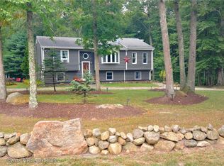 50 White Oak Dr, Richmond, RI 02898