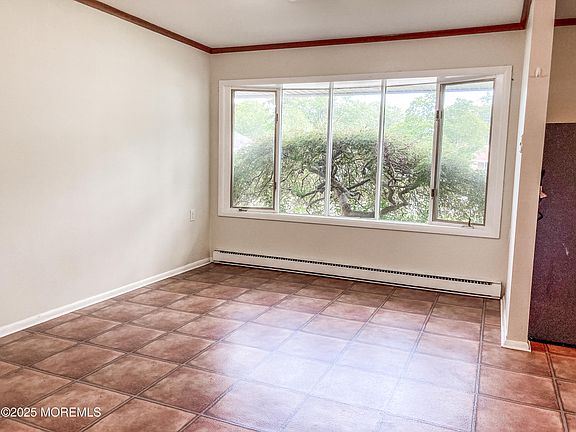 4th image of 519B Portsmouth Dr