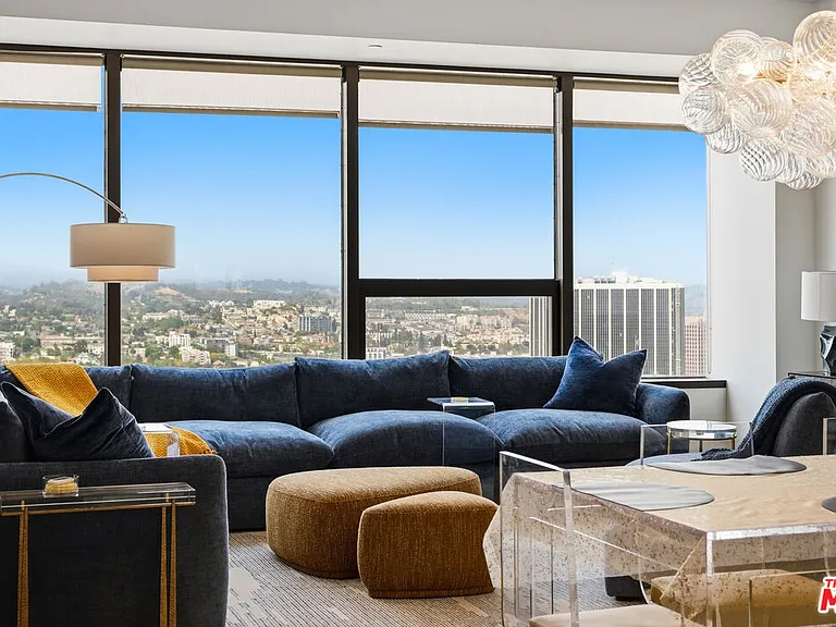 1100 Wilshire Blvd #2604 — Photo 6