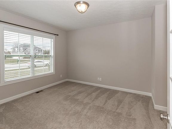 4th image of 16244 Stonewolf Blvd