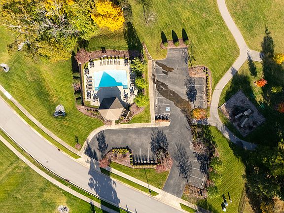 5th image of 9612 Amalfi Ct