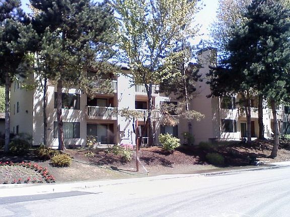 5th image of 520 100th Ave SE APT 25