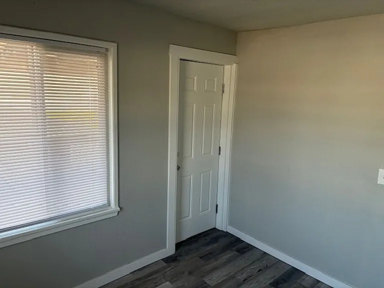 145 S Main St — Photo 15