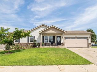 402 Prairie Creek Dr, Wentzville, MO 63385