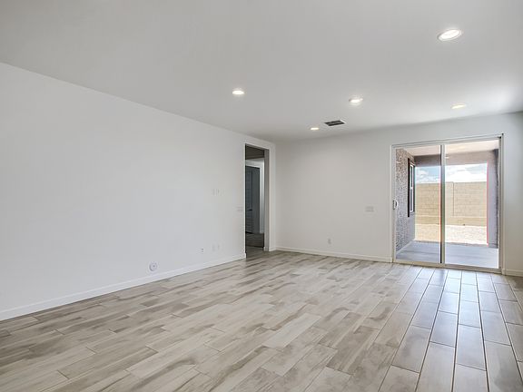 17118 W Swayback Pass Print Quality 002 02 Living Room