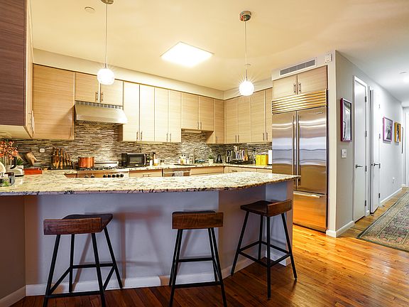 4th image of 23 Leonard St APT 4