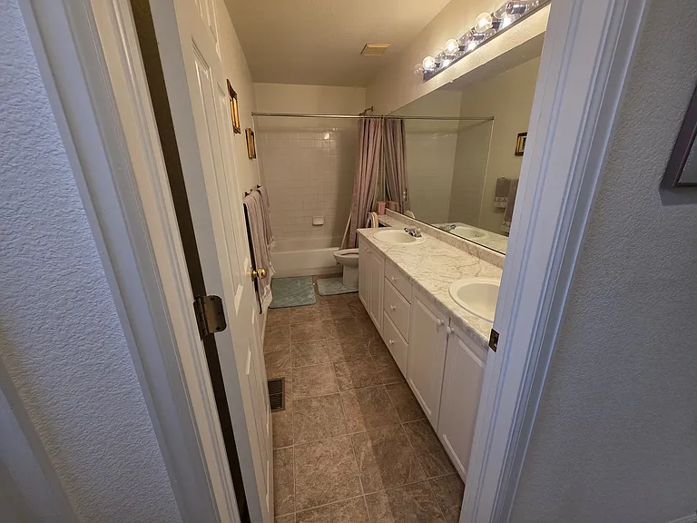 10798 Willow Reed Ct — Photo 4