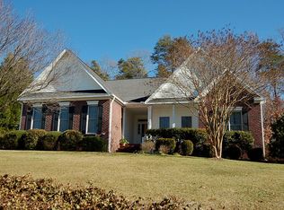 3016 Rivercross Dr, High Point, NC 27265