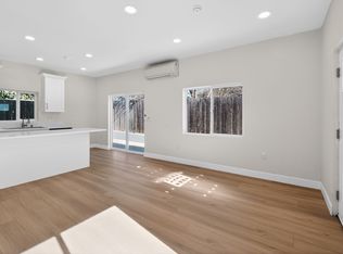 8090 Flanders Dr, San Diego, CA 92126