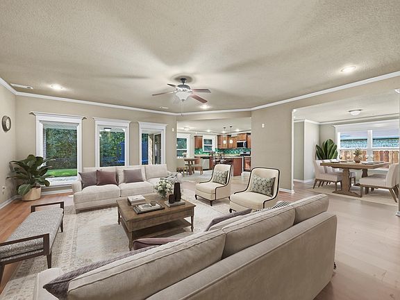 2nd image of 3015 Gladstone Dr