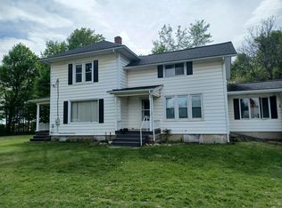 3320 W Hastings Lake Rd, Jonesville, MI 49250