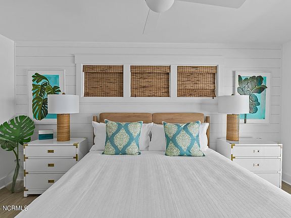 3rd image of 3623 W Beach Drive
