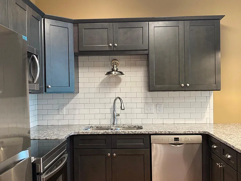 212 S Center St #203 — Photo 5