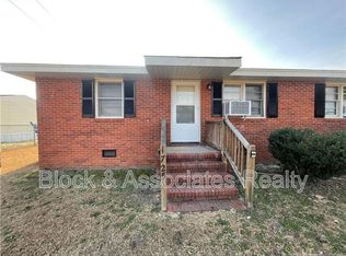 1725 Cumberland Dr, Fayetteville, NC 28311