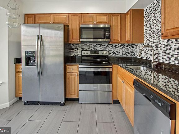 5th image of 501 Mount Lubentia Ct W