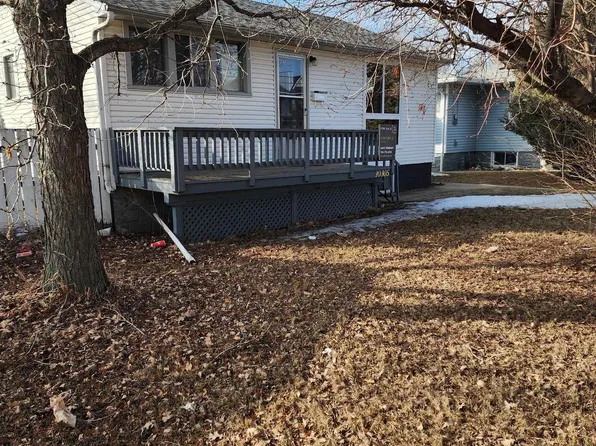 10305 98th Ave, Fort Saskatchewan, AB T8L 1X1