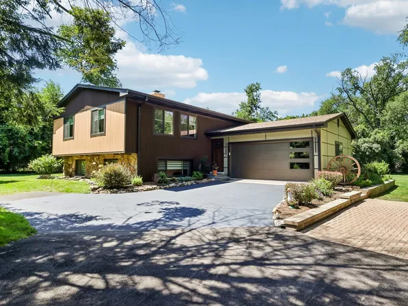 21W640 Maple Ave, Medinah, IL 60157
