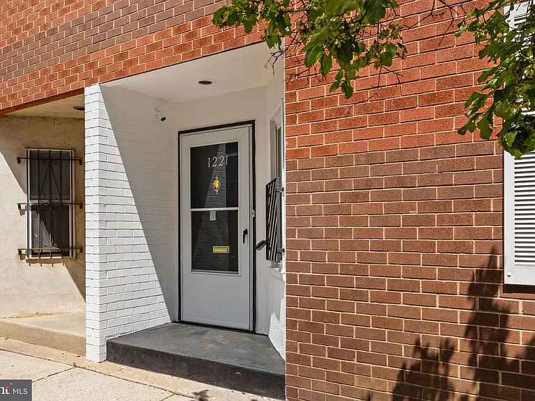 1221 Kater St — Photo 30