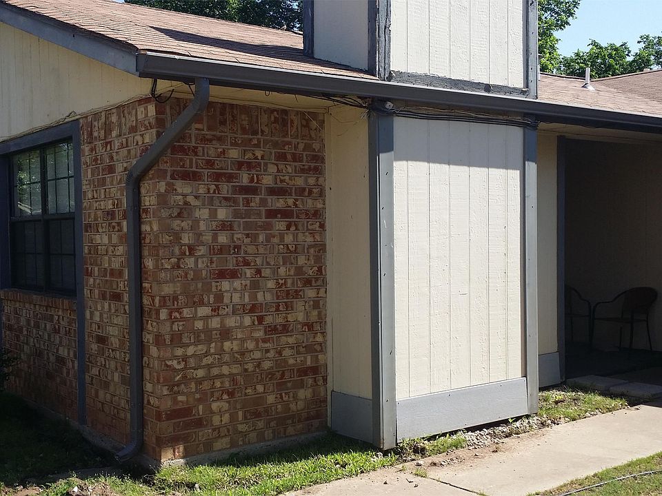 1st image of 7 NW 74th St