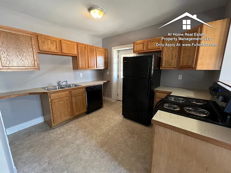 837 Nichols St — Photo 11