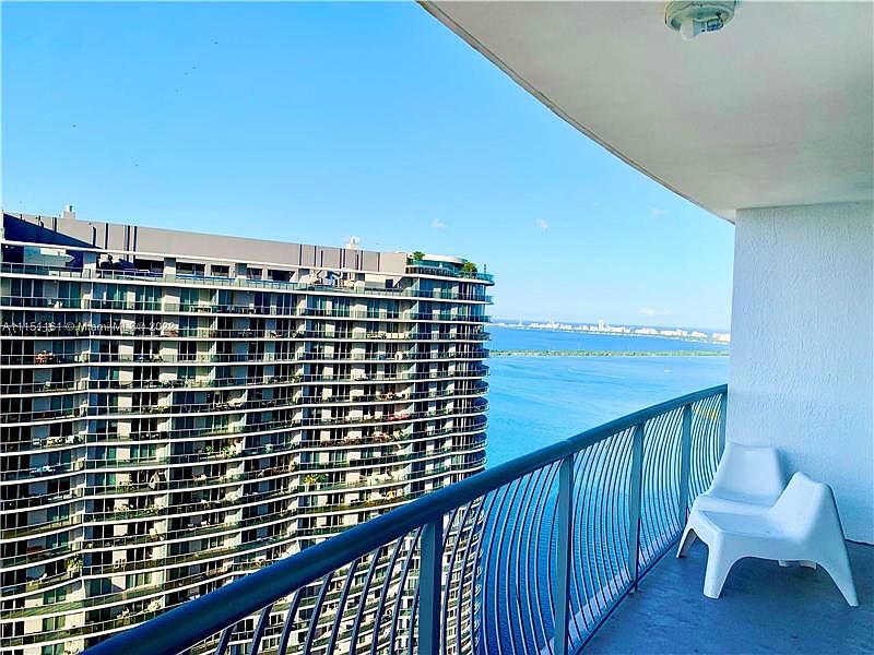 1st image of 1750 N Bayshore Dr APT 5511