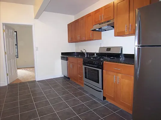 Rented by Essence Realty LLC | media 6