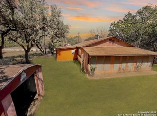 553 Matt Dillon Dr, Bandera, TX 78003