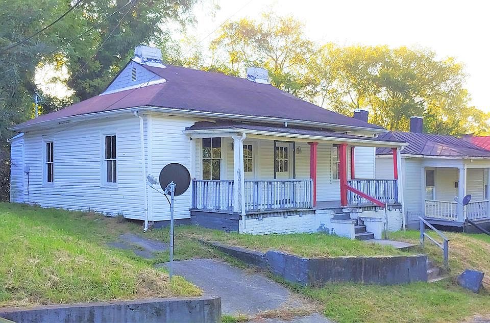 1st image of 141 Walker St