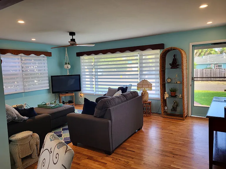 1394 Knowles Ave — Photo 3