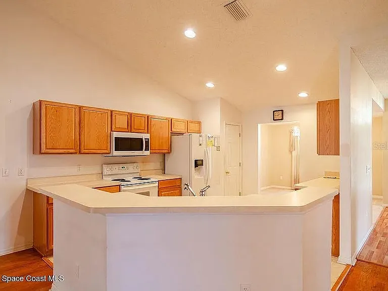 778 Hamm St NW — Photo 9