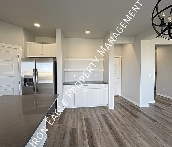 5667 S Memory Ave — Photo 8