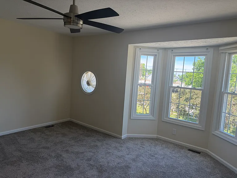 8148 Chester Pkwy — Photo 17