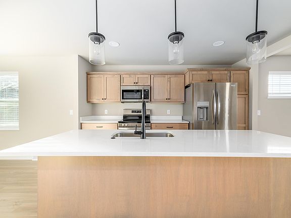 5th image of 6049 Woodbine Dr