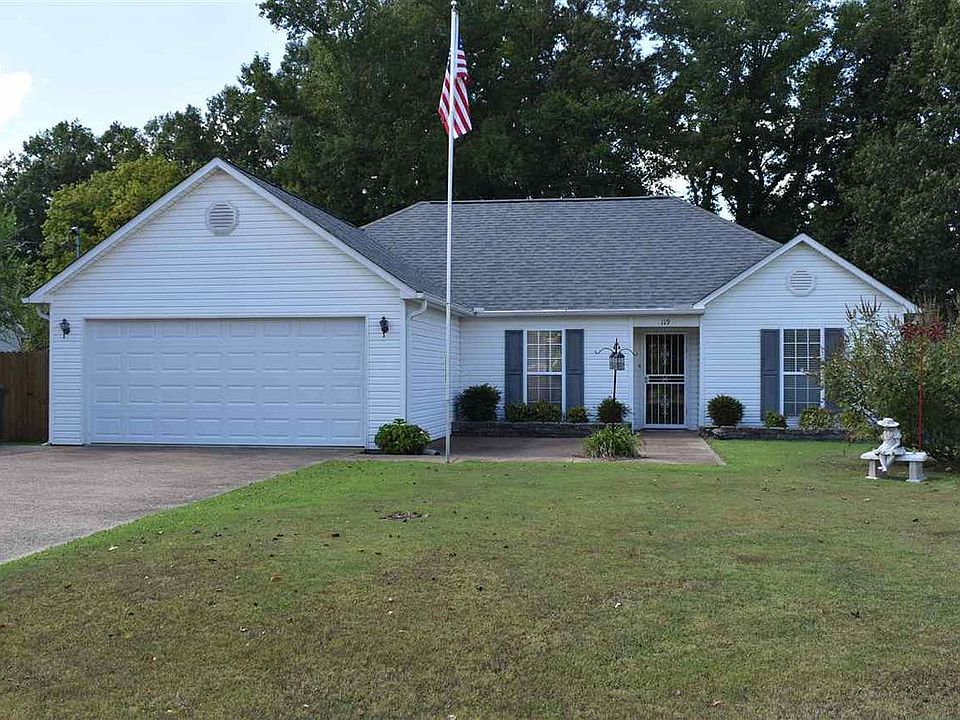 1st image of 119 Woods Edge Dr