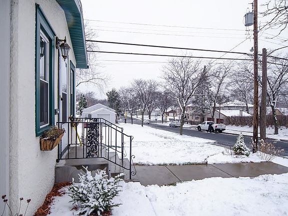 2nd image of 615 36th Ave N