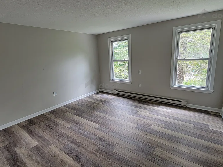 140 Columbus St — Photo 7