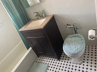 6748 N. Ashland Ave — Photo 23