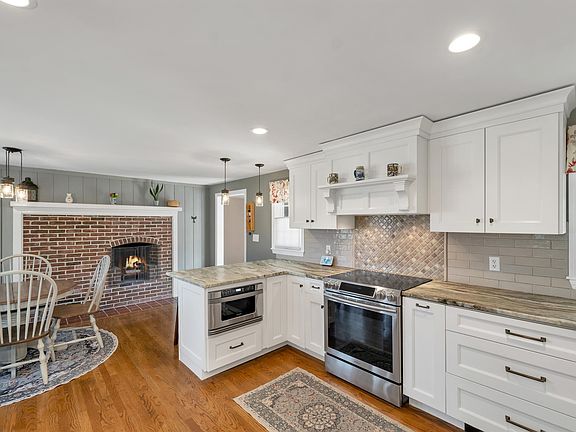 5th image of 7 Pinecrest Drive