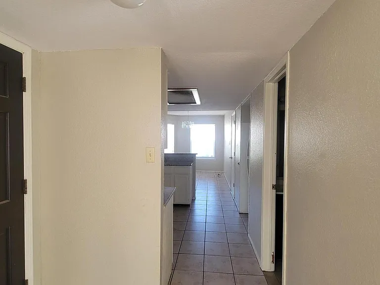3200 Mountain Ridge Dr — Photo 9