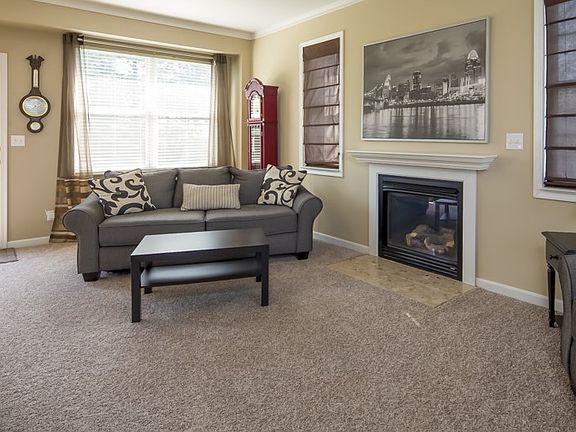 3rd image of 10222 Waterford Ct