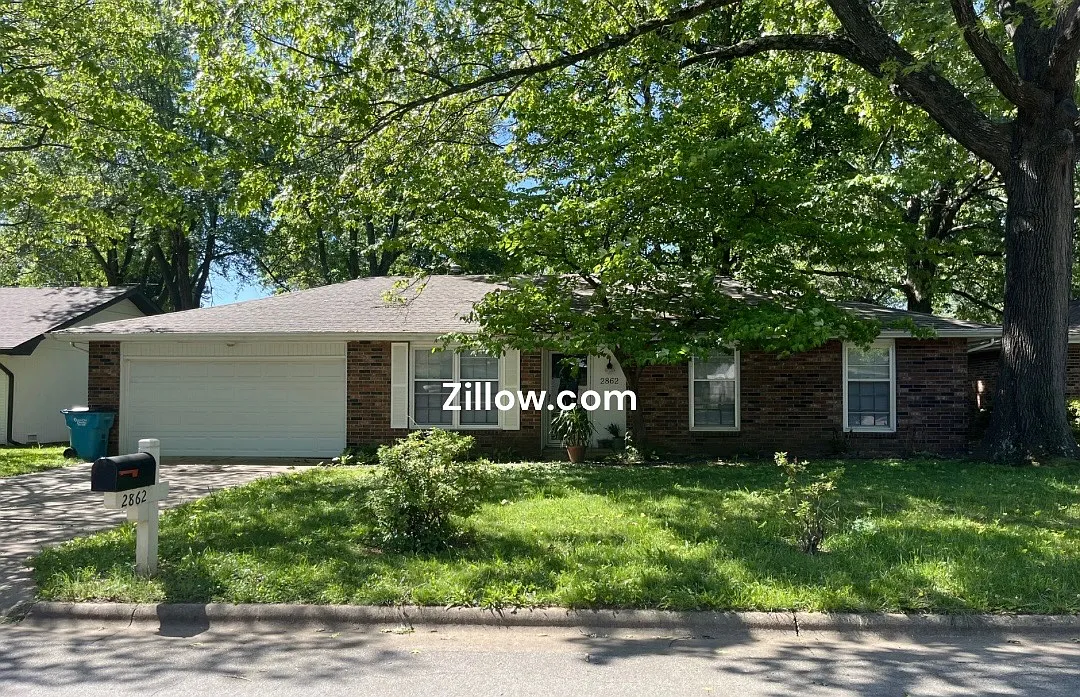 3 bed, 1404 sqft, $1,300 — Photo 1